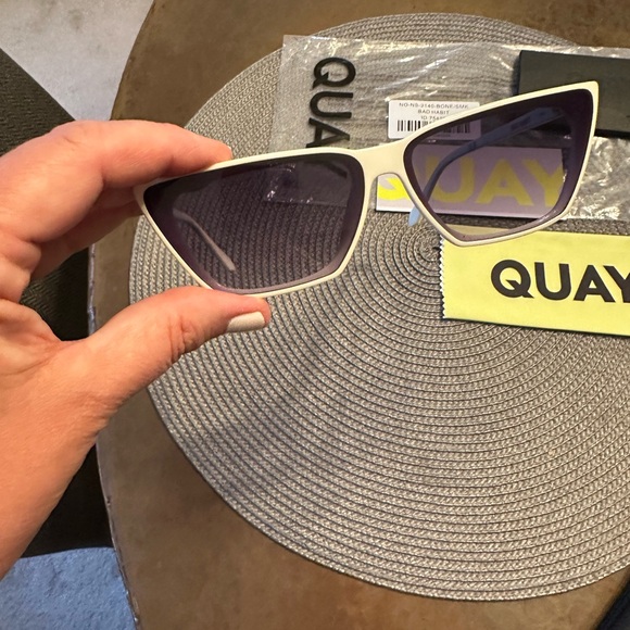 Quay Australia Bad Habit Bone Sunglasses main image 7